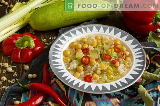 Vegetariška vištienos sriuba su daržovėmis
