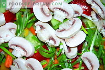 Ensaladas con setas - las mejores recetas. Cómo cocinar correctamente y sabroso las ensaladas de champiñones.