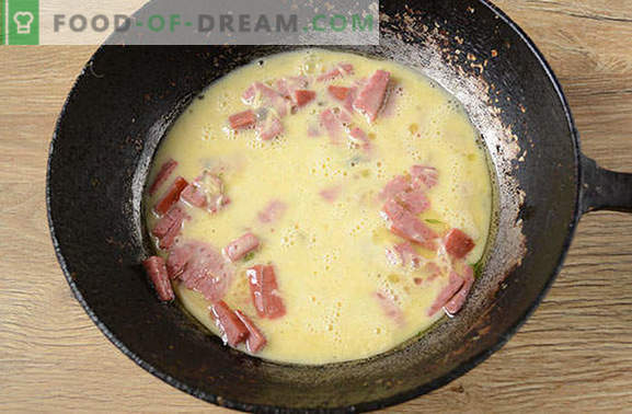 Omelet met kaas en worst: het kan niet eenvoudiger! Stap voor stap het recept van de auteur voor een omelet met kaas en worst - wat is het geheim van de omelet van de pompoen?