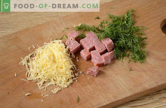 Omelet met kaas en worst: het kan niet eenvoudiger! Stap voor stap het recept van de auteur voor een omelet met kaas en worst - wat is het geheim van de omelet van de pompoen?