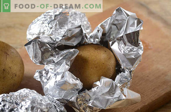Bulvės su kumpiu folijoje - skonis nuo vaikystės! Išsamus foto receptas bulvėms gaminti su folija kepta šonine