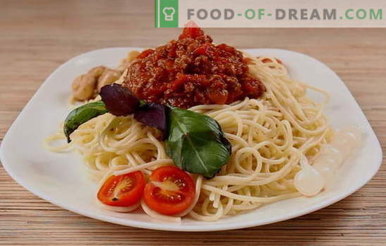 Paprasta vakarienė su itališku skoniu - bolognai spageti. Vegetariški, klasikiniai ir aštrūs spageti bolognai
