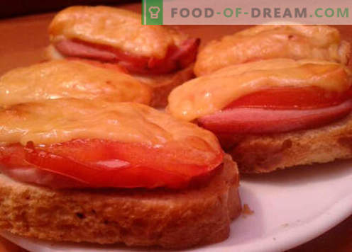 Karšti sumuštiniai su dešra, sūriu, kiaušiniais, pomidorais - geriausi receptai. Kaip virti karštų sumuštinių krosnyje, keptuvėje ir mikrobangų krosnelėje.