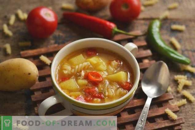 sriuba su makaronais ir daržovėmis - greitai, sveikai ir skaniai
