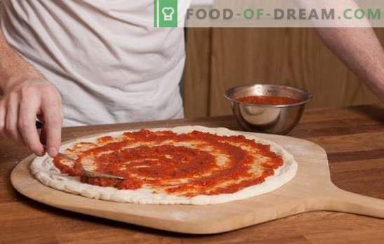 Molho de tomate para pizza é a base da torta italiana! Receitas de molhos de tomate para pizza a partir de tomates, massas, alho, azeitonas